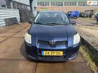 Toyota Auris 1.6-16V Luna Business