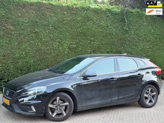 Volvo V40 2.0 D2 R-Design RIJDGOED/PDC/LEER/XENON/NLAUTO!!!