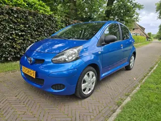 Toyota Aygo 1.0-12V Now (bj 2011)