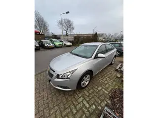 Chevrolet Cruze 1.8 LS AIRCO
