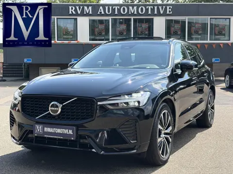 Volvo XC60 2.0 T8 Plug-in hybrid AWD Ultra Dark T8 12 MND. BOVAG GARANTIE | HEAD UP | PANORAMA DAK |