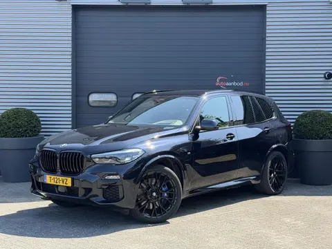 BMW X5 xDrive45e High Executive M-Sport | Luchtvering | 22 Inch Lichtmetalen Velgen | Head-Up Displa
