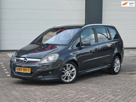 Opel ZAFIRA 2.0 T Sport 200 PK Nieuwe DRiem|Trekhaak|Xenon|Airco|Navi