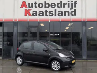 Toyota Aygo 1.0-12V: + - 4 Deurs - Rijdt goed -