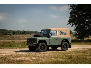 Land Rover Defender 90 benzine 2.5 gerestaureerd Wegenbelastingvrij!
