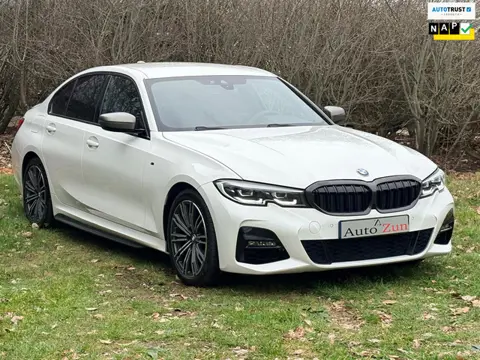 BMW 3-serie 320i Business Edition M Sport pakket Automaat Navi CarPlay Carbon pakket/NL Auto