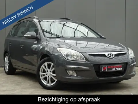 Hyundai I30 CW 1.6i Style * TREKHAAK * PDC !! (bj 2008)