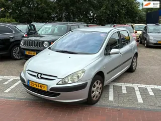 Peugeot 307 1.4-16V XR NIEUWE APK