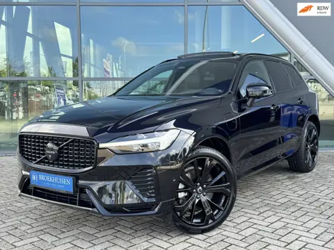 Volvo XC60 2.0 T6 Plug-in hybrid AWD Plus Black Edition 398pk Trekhaak / 360 Camera / Panoramadak