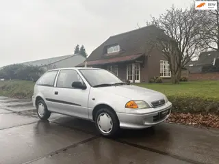 Suzuki Swift 1.3-16V Summum|NAP|NL-AUTO|BOEKJES|ONDERHOUDEN|2 KEYS|ELEKTR.RAMEN|BOEKJES
