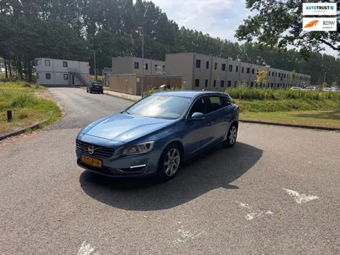 Volvo V60 1.6 D2 Summum Clima.Navi.Leder