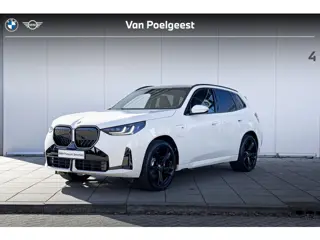 BMW X3 30e xDrive M-Sport / Trekhaak / Glazen dak / Driving Assistant Plus / 22 inch / Stoelventilat