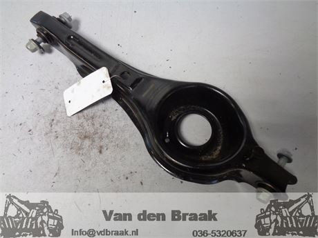 Ford Focus Wagon 1998-2005 Draagarm onder achterzijde