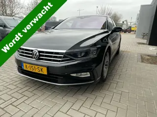 Volkswagen Passat 1.5 TSI R-Line Business + Automaat | SEDAN | Clima | Navi | Pano | Half-leder | Tr