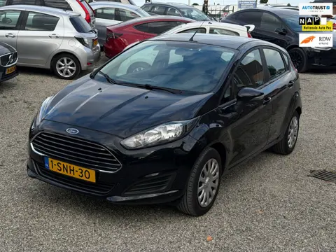 Ford Fiesta 1.0 Style Airco Trekhaak Nette Auto Distributie Vervangen