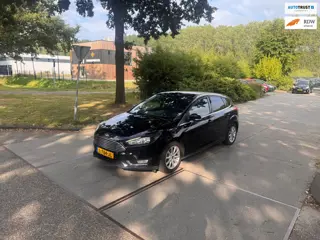 Ford Focus 1.0 Titanium Olie Lampje Brandt.Clima.Navi
