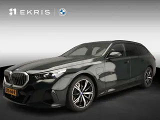 BMW 5 Serie Touring 530e | M-Sportpakket | Individual uitv. | LED | HUD | Active Cruise | Sportstoel