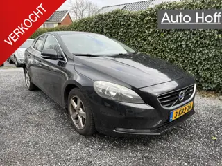 Volvo V40 2.0 D3 Momentum 5 cil. | Navi | Autom. Airco | Cruise Control | Elekt. Ramen | LMV | PDC |