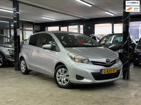 Toyota Yaris 1.3 VVT-i Dynamic Automaat | Navi | Airco