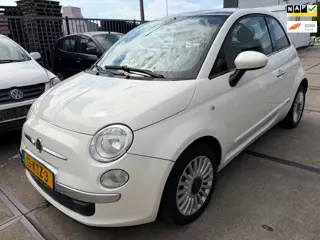 Fiat 500 1.2 Lounge automaat / airco /pano dak