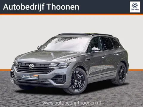 Volkswagen Touareg 3.0 TSi 4MOTION R | Trekhaak | luchtvering | Pano | Keyless
