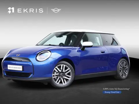 MINI 3-Deurs Cooper E Favoured L 40.7 kWh | SoH 100% | Panorama Dak | Harman Kardon | Parking Assist