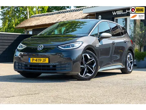 Volkswagen ID.3 First Plus 58 kWh Soh 89% I Panoramadak I Trekhaak I Cruise I Camera I Ergo Active I