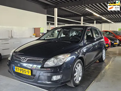 Hyundai I30 1.6i Dynamic Business/AIRCO/5-DEURS/APK 3-2027/