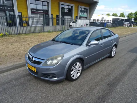 Opel Vectra GTS 2.2-16V Executive