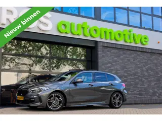 BMW 1-serie 118i Executive Edition | NAP! | PANO | M-SPORT | CAMERA | CARPLAY | LED |