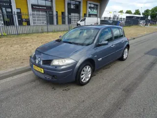 Renault Mégane 2.0-16V Tech Line