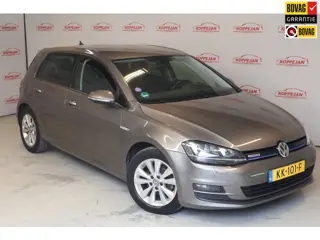 Volkswagen Golf 1.0 TSI Connected Series NL auto, Carplay, All season banden, Cruise controle