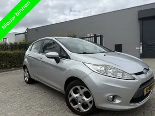 Ford Fiesta 1.25 Titanium Clima Leer Clima Parkeersensor