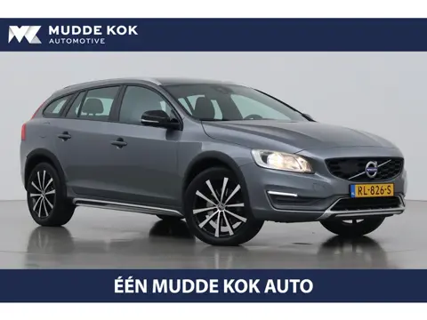 Volvo V60 Cross Country 2.0 D3 Momentum Business | Trekhaak | Navigatie | Cruise Control | Parkeerse