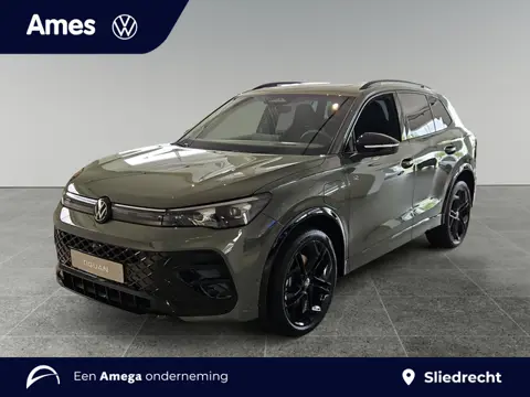 Volkswagen Tiguan 1.5 eHybrid 204pk DSG R-Line Edition | Panoramadak | Trekhaak | IQ Matrix-LED