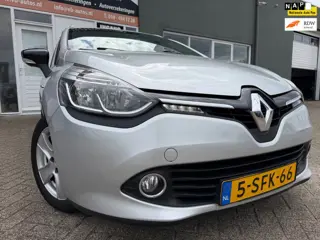 Renault Clio Estate 0.9 TCe Dynamique met trekhaak en parkeersensoren en navigatie en bluetooth tele