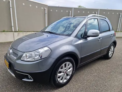 Fiat Sedici 1.6-16V Emotion (bj 2013)