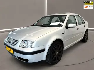Volkswagen Bora 1.6 Trendline 101 Pk Automaat Schuifdak.