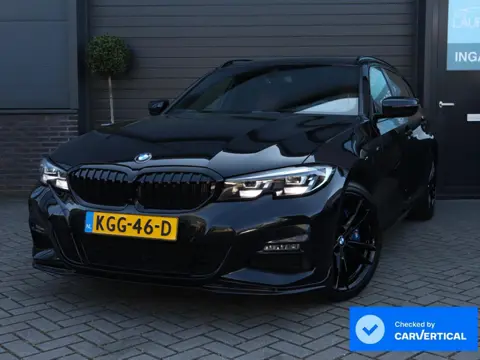 BMW 3-serie Touring 330e xDrive M Sport | Panoramadak | Adaptief M onderstel | H+K | 360 | Leer