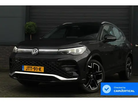 Volkswagen Tiguan 2.0 TSI 4Motion R-line Elegance | Panoramadak | Trekhaak | HUD | ACC | DCC | 360 C