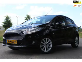 Ford Fiesta 1.0 EcoBoost Titanium 125 pk | 2e eigenaars auto | CLIMATE CONTROLE | PARKEERSENSOREN | 
