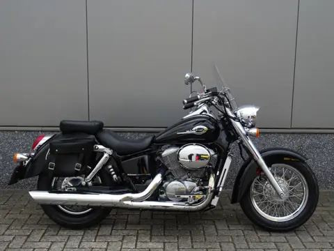 Honda VT 750 C2 SHADOW (bj 1997)