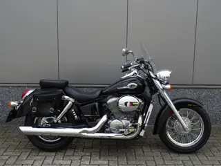 Honda VT 750 C2 SHADOW (bj 1997)