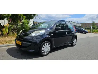 Peugeot 107 1.0-12V XR ..IN GERUILD...