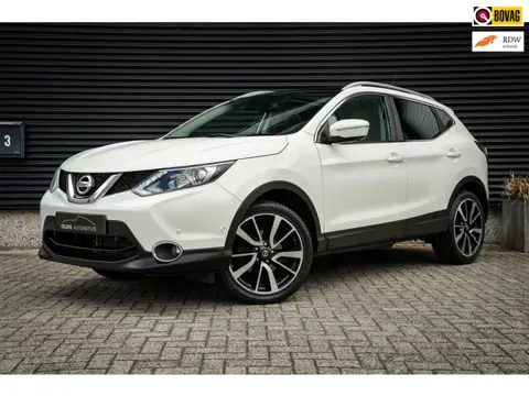 Nissan Qashqai 1.2 Premier Edition | Panoramadak | Leder | CC | ECC | Stoelverwarming | Trekhaak | 3