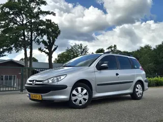 Peugeot 206 SW 1.4 Pop' Art (bj 2004)