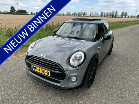MINI 3-deurs 1.5 Cooper Pepper SB Panoramadak Keyless Enz