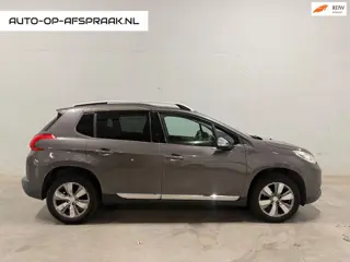 Peugeot 2008 1.2 VTi Allure Pack Premium Plus Pano Navi