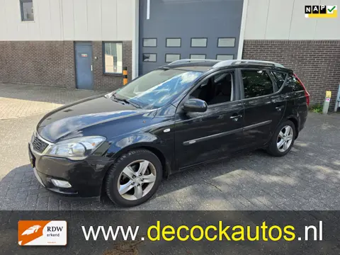Kia Cee'd 1.4 CVVT X-ecutive/TREKHAAK/ APK 07-2027