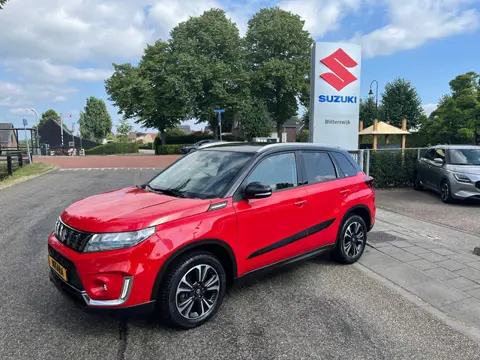 Suzuki Vitara 1.5 Hybrid Style AUTOMAAT // 10 jaar garantie // Panorama dak // Dealer onderhouden //